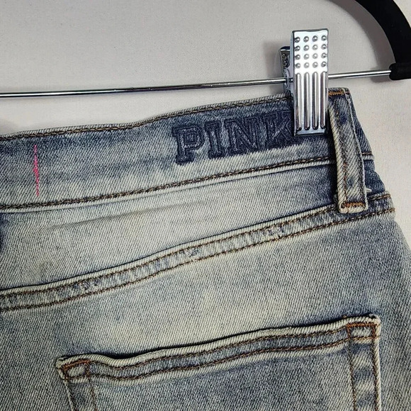 VS Pink Hi Waisted Cut Off Denim Shorts Women Sz 8 Blue Distressed 1.5" Inseam - Picture 3 of 7